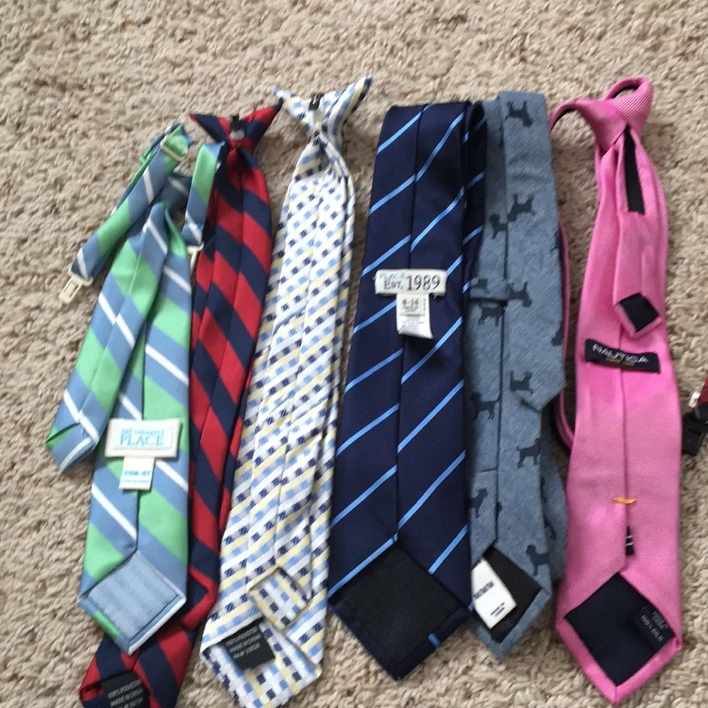 Boys ties, multiple sizes , some clip on - Picture 2 of 2